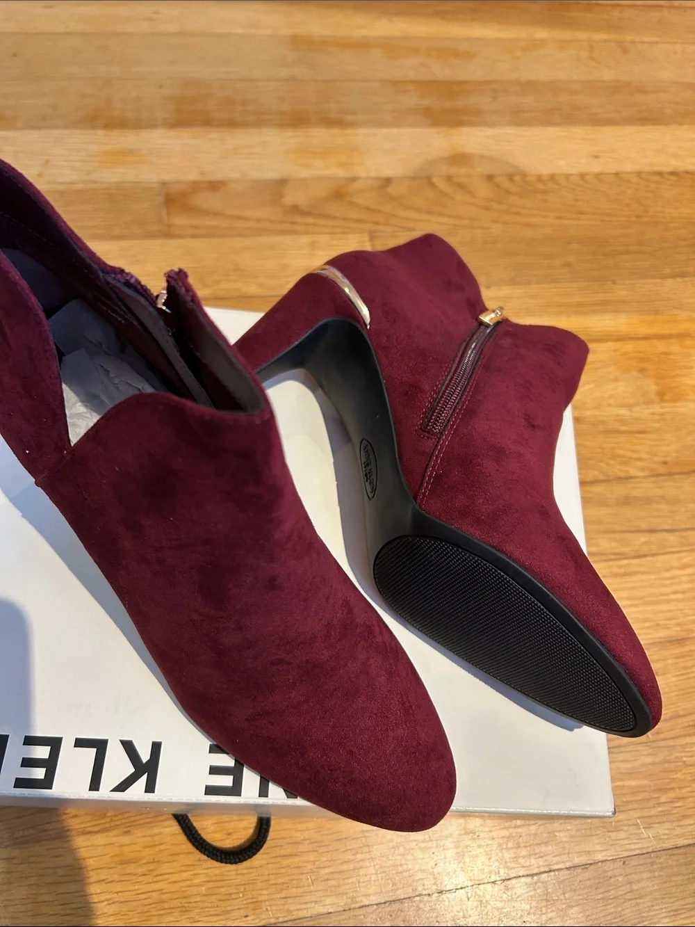 Anne Klein Burgundy Suede Cutout Ankle Booties size 9M